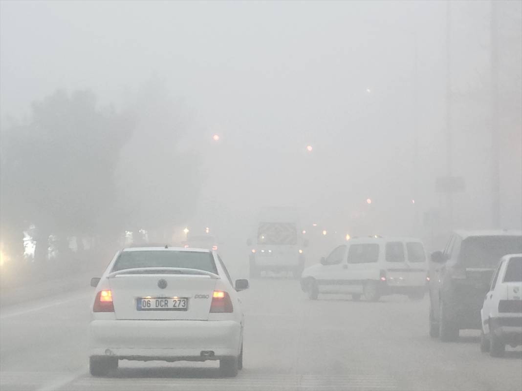 Konya’da yoğun sis! Görüş mesafesi 20 metreye düştü 6